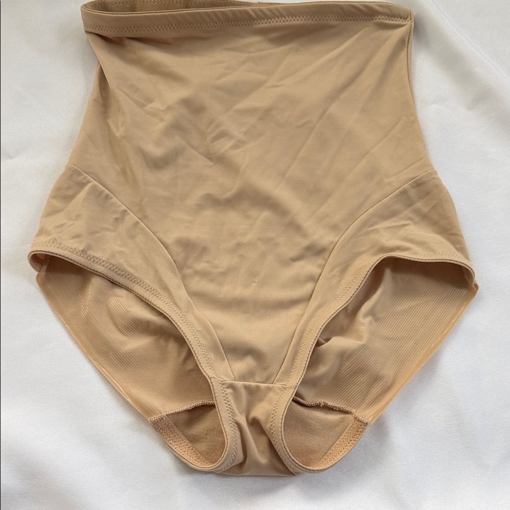 High-Waist Shaping Brief in Nude